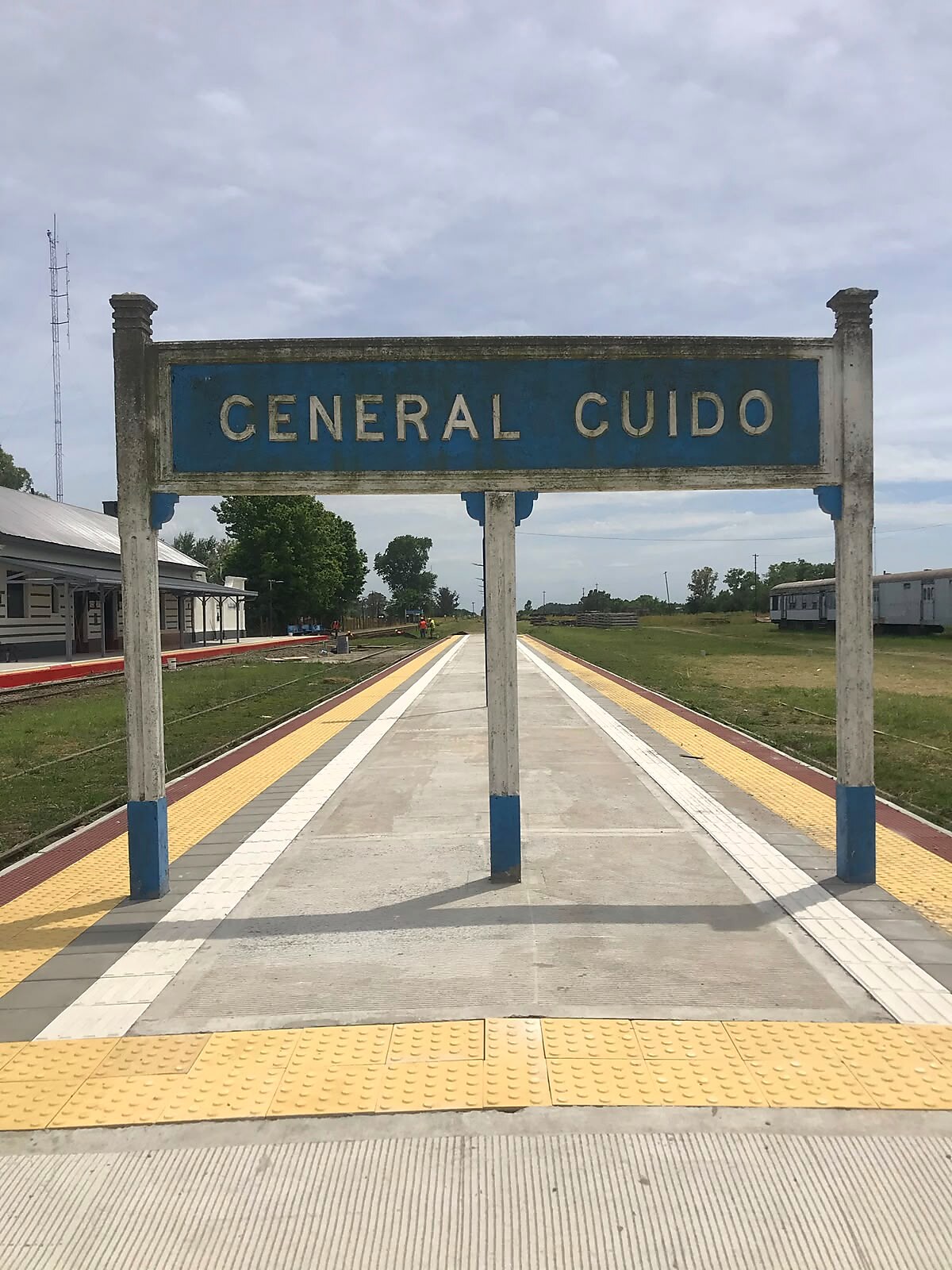 Remodelación de estación de ferrocarril — General Guido